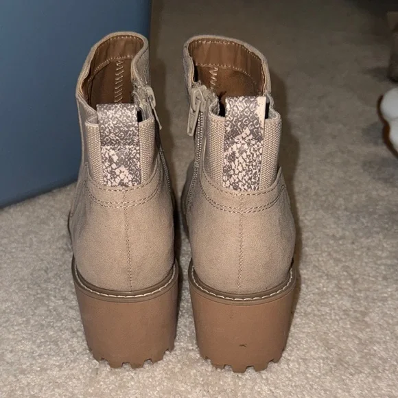 Universal Thread Tan Ankle Boots - Picture 3 of 3